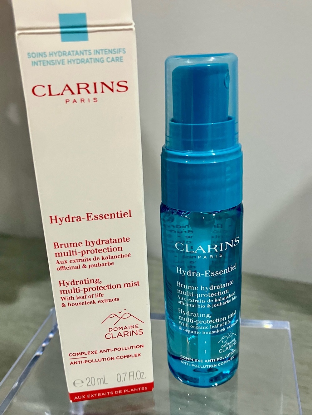 Clarins Hydra-Essentiel Hydrating Multi-Protection Mist